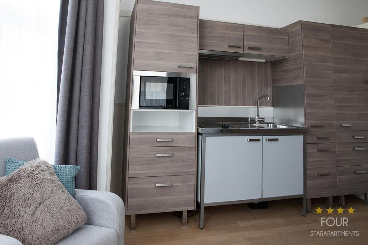 Four Star Apartments - Berkenbosch Blokstraat Lahey Dış mekan fotoğraf
