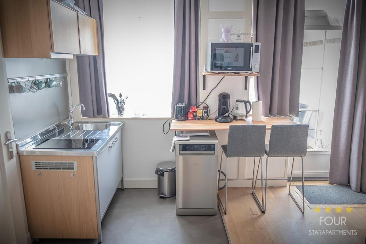 Four Star Apartments - Berkenbosch Blokstraat Lahey Oda fotoğraf